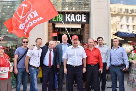 Г.А. Зюганов принял участие в акции «Галерея кандидатов» в Москве