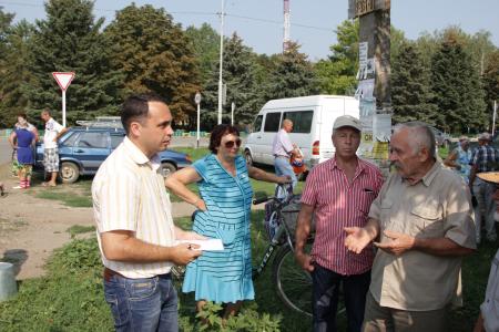 Краснодарский край. Депутат-коммунист Павел Соколенко встретился с жителями станицы Новоджерелиевской Брюховецкого района
