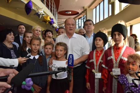 Г.А. Зюганов посетил гала-концерт Всероссийского конкурса детского и юношеского творчества "Земля талантов"