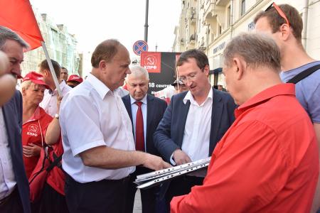 Г.А. Зюганов принял участие в акции «Галерея кандидатов» в Москве