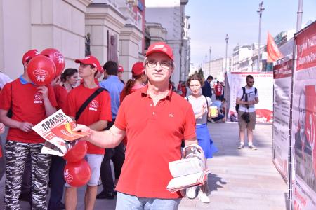 Г.А. Зюганов принял участие в акции «Галерея кандидатов» в Москве