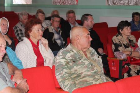 Первый секретарь Псковского обкома КПРФ Александр Рогов встретился с жителями Гдовского района