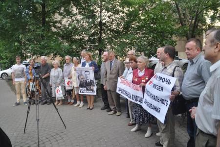 Классовая борьба в действии: В Петербурге чиновники уничтожают музей истории профессионального образования
