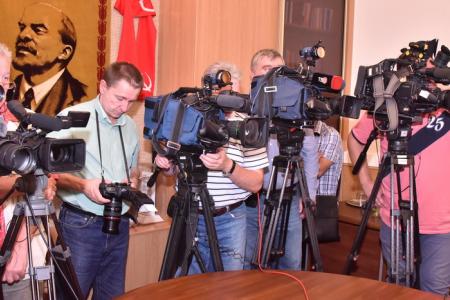 КПРФ подписала соглашение о сотрудничестве с Профсоюзом работников РАН