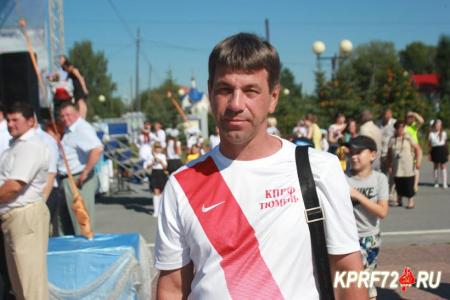 Депутаты Государственной Думы Павел Дорохин и Тюменской областной Думы Тамара Казанцева поздравили жителей поселка Винзили с днём села