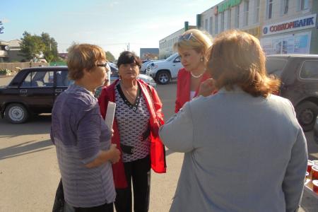 Руководитель аппарата фракции КПРФ в Госдуме Нина Останина продолжает встречи с жителями Алтайского края