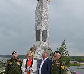 В Алтайском крае при поддержке КПРФ появился памятник защитникам морских рубежей России