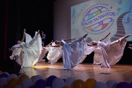 Г.А. Зюганов посетил гала-концерт Всероссийского конкурса детского и юношеского творчества "Земля талантов"
