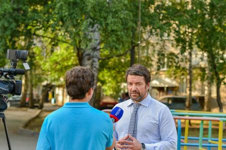 Республика Башкортостан. Жители Уфы активно поддерживают инициативы КПРФ на дворовых встречах с Александром Ющенко