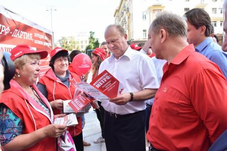 Г.А. Зюганов принял участие в акции «Галерея кандидатов» в Москве