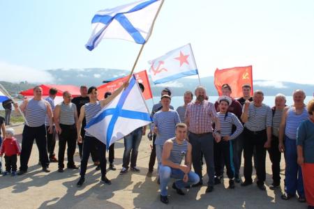 Коммунисты Магадана отметили День Военно-Морского Флота