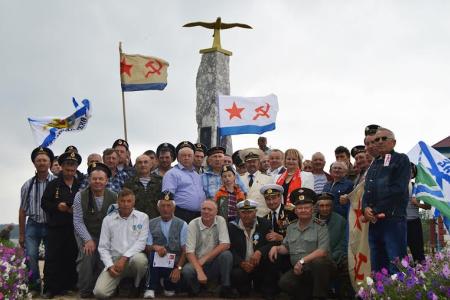 В Алтайском крае при поддержке КПРФ появился памятник защитникам морских рубежей России
