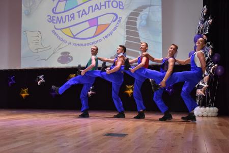Г.А. Зюганов посетил гала-концерт Всероссийского конкурса детского и юношеского творчества "Земля талантов"