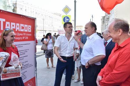 Г.А. Зюганов принял участие в акции «Галерея кандидатов» в Москве