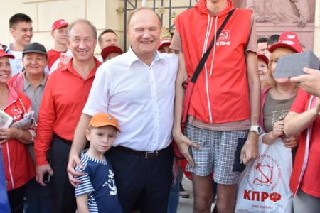 Г.А. Зюганов принял участие в акции «Галерея кандидатов» в Москве