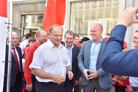 Г.А. Зюганов принял участие в акции «Галерея кандидатов» в Москве