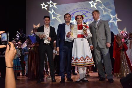 Г.А. Зюганов посетил гала-концерт Всероссийского конкурса детского и юношеского творчества "Земля талантов"