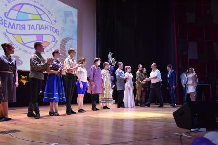 Г.А. Зюганов посетил гала-концерт Всероссийского конкурса детского и юношеского творчества "Земля талантов"