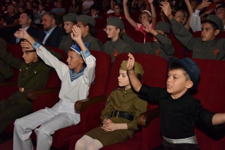 Г.А. Зюганов посетил гала-концерт Всероссийского конкурса детского и юношеского творчества "Земля талантов"