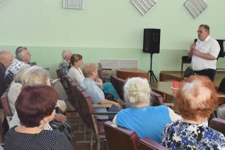 Кандидат в депутаты Московской областной Думы ОТ КПРФ Александр Наумов провел встречи с избирателями в Озёрах