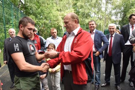 Г.А Зюганов принял участие в открытии в Москве волейбольного турнира «Быстрее, выше, сильнее», посвященного Дню физкультурника