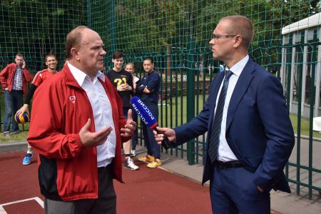 Г.А Зюганов принял участие в открытии в Москве волейбольного турнира «Быстрее, выше, сильнее», посвященного Дню физкультурника