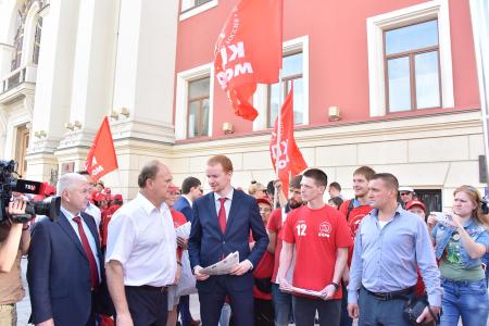 Г.А. Зюганов принял участие в акции «Галерея кандидатов» в Москве
