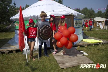Тюменское областное отделение КПРФ приняло участие в IX международном фестивале историко-культурного наследия  сибирских татар «Искер-Жиен»