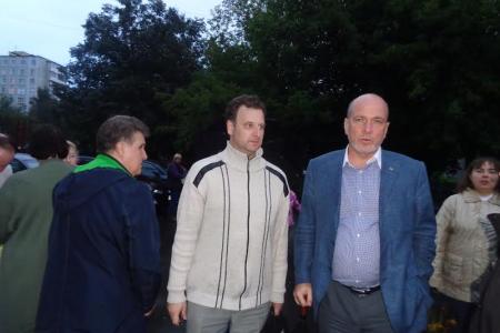 Жители столичного района Зябликово и коммунисты Красногвардейского райкома КПРФ начали сбор подписей за отставку главы управы