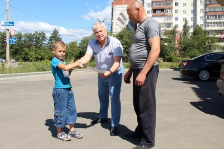 Челябинская область. Иван Никитчук: Выставка голубей – символ красоты и гармонии мира. Именно за это боремся мы, коммунисты