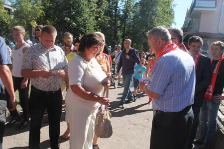 Первый секретарь Псковского обкома КПРФ Александр Рогов  поздравил  великолучан с  юбилеем города