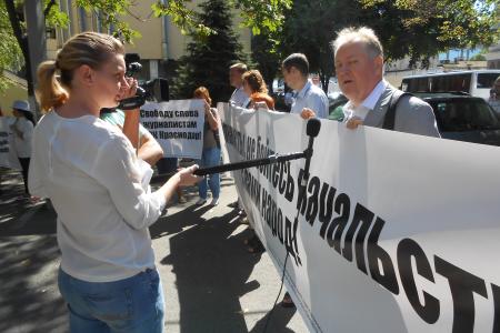 В Краснодаре прошел пикет в поддержку журналистов МТРК «Краснодар» и свободы слова