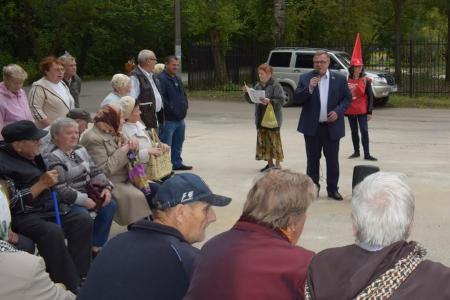 Состялись встречи кандидатов в депутаты Московской областной Думы от КПРФ Александра Наумова и Ирины Тютьковой с избирателями в Михнево и Озерах