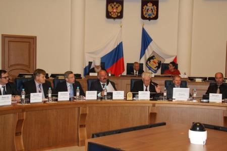 Первый секретарь Новгородского обкома КПРФ В.Ф.Гайдым: "Выборы вице-спикеров областной Думы подтвердили, что кадровые эксперименты над областью продолжаются"