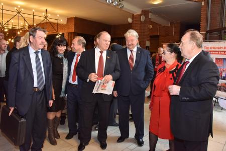 "Мы правы, мы сможем!". Г.А. Зюганов выступил на II Внеочередном съезде народных депутатов Москвы