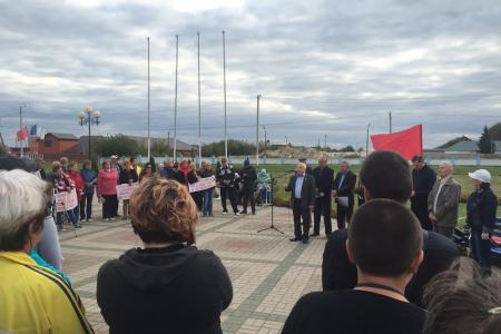 Белгородская область. В Шебекино КПРФ провела митинг в поддержку обеспокоенных экологической ситуацией жителей