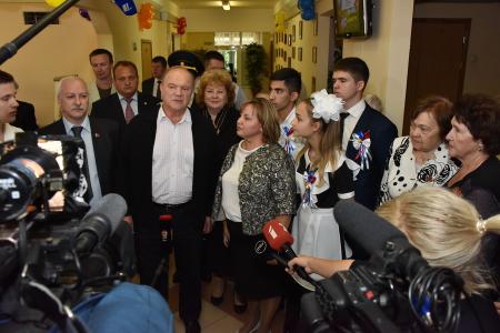 Г.А. Зюганов: «Главная задача школы – подготовить гражданина и патриота». В День знаний лидер КПРФ посетил московскую школу №760
