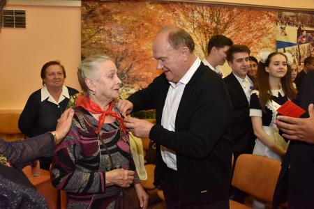 Г.А. Зюганов: «Главная задача школы – подготовить гражданина и патриота». В День знаний лидер КПРФ посетил московскую школу №760