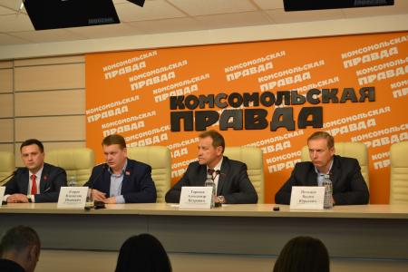 В Нижнем Новгороде прошла пресс-конференция депутатов КПРФ