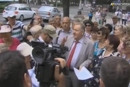 Краснодар: Кандидат в депутаты ГД от КПРФ Обухов встретился с избирателями