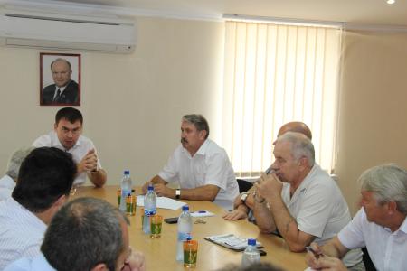 Ю.В. Афонин в Симферополе: «Наша партия – КПРФ, наш лидер – Зюганов, наш номер в бюллетене – 12!» 