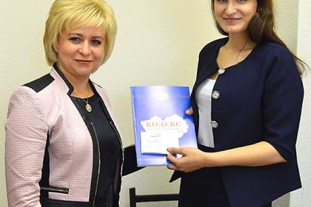 Мария Прусакова избрана руководителем фракции КПРФ в Алтайском краевом Законодательном Собрании