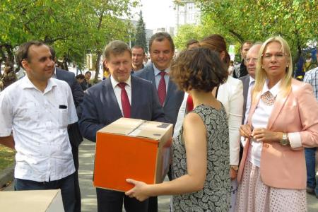 Анатолий Локоть и Ренат Сулейманов приняли участие в молодежном фестивале «Лови лето»