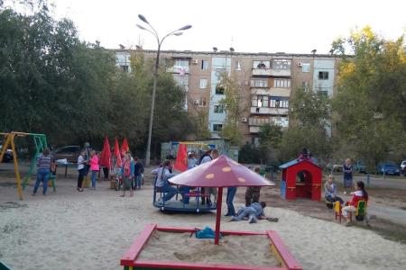 Волгоградская область. Депутаты-коммунисты продолжают радовать юных волжан