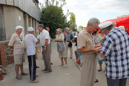Крым. Кандидат в депутаты Госдумы от КПРФ О.А. Соломахин встретился с жителями Новоозерного