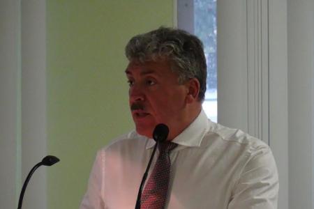 Директор совхоза им. Ленина Павел Грудинин провёл встречу с трудовыми коллективами НИИ в Люберецком районе Московской области