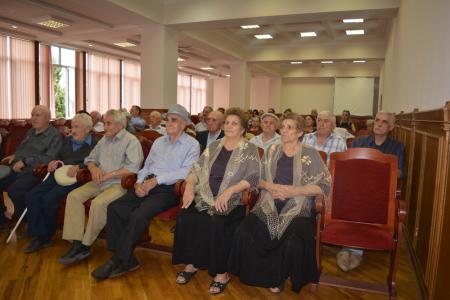 Республика Дагестан. В Махачкале состоялась встреча детей войны Встреча Движения «Дети войны» с кандидатом в депутаты в Государственную Думу Махмудом Махмудовым