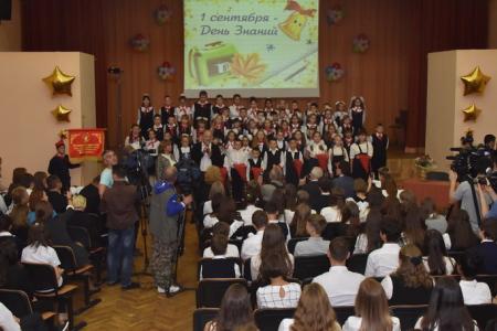 Г.А. Зюганов: «Главная задача школы – подготовить гражданина и патриота». В День знаний лидер КПРФ посетил московскую школу №760