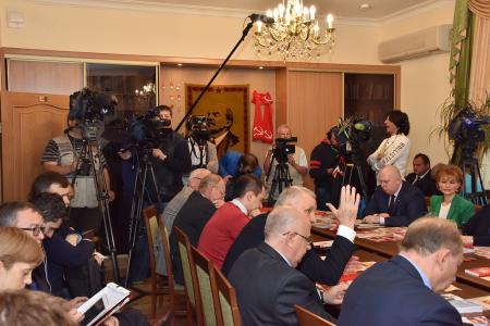 «Будем непреклонно проводить волю партии и народа!». Г.А. Зюганов провел заключительное заседание Центрального Штаба КПРФ по выборам