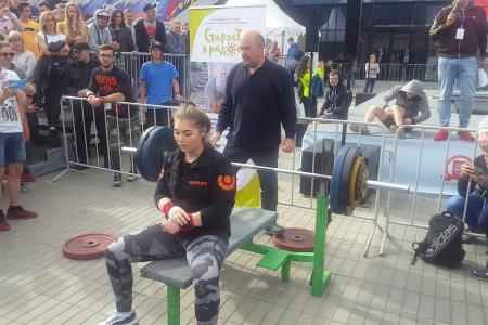 «Железная девочка» из Спортивного клуба КПРФ подарила Москве свой новый рекорд